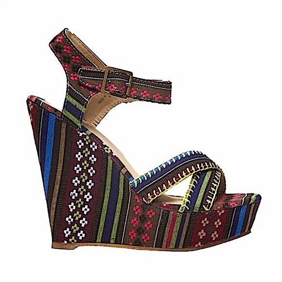Fiesta stitch wedge sandal - Picture 3 of 3
